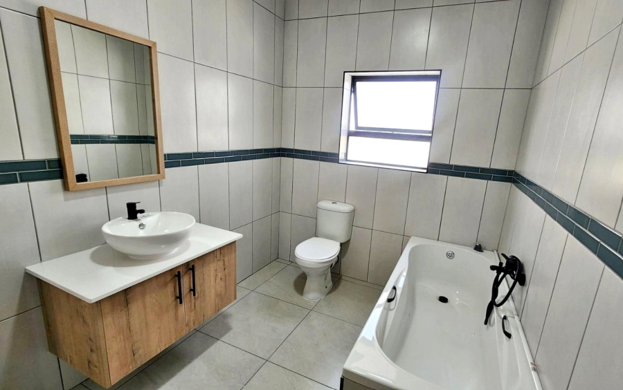 3 Bedroom Property for Sale in Fraaiuitsig Western Cape